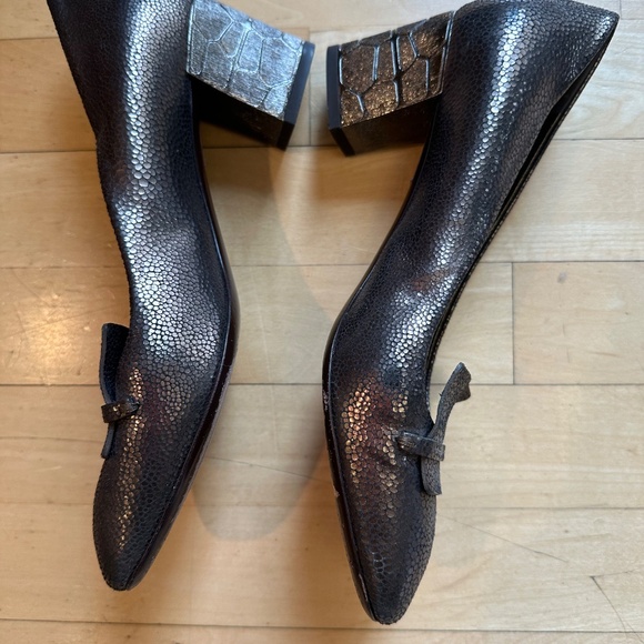 LANVIN Gold crackled pumps, 38.5 , L1055 - Picture 4 of 7